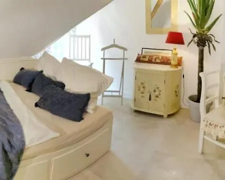 Koe's Apartment