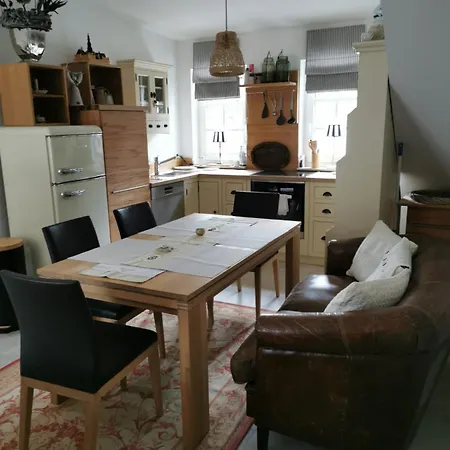 Koe's Apartment